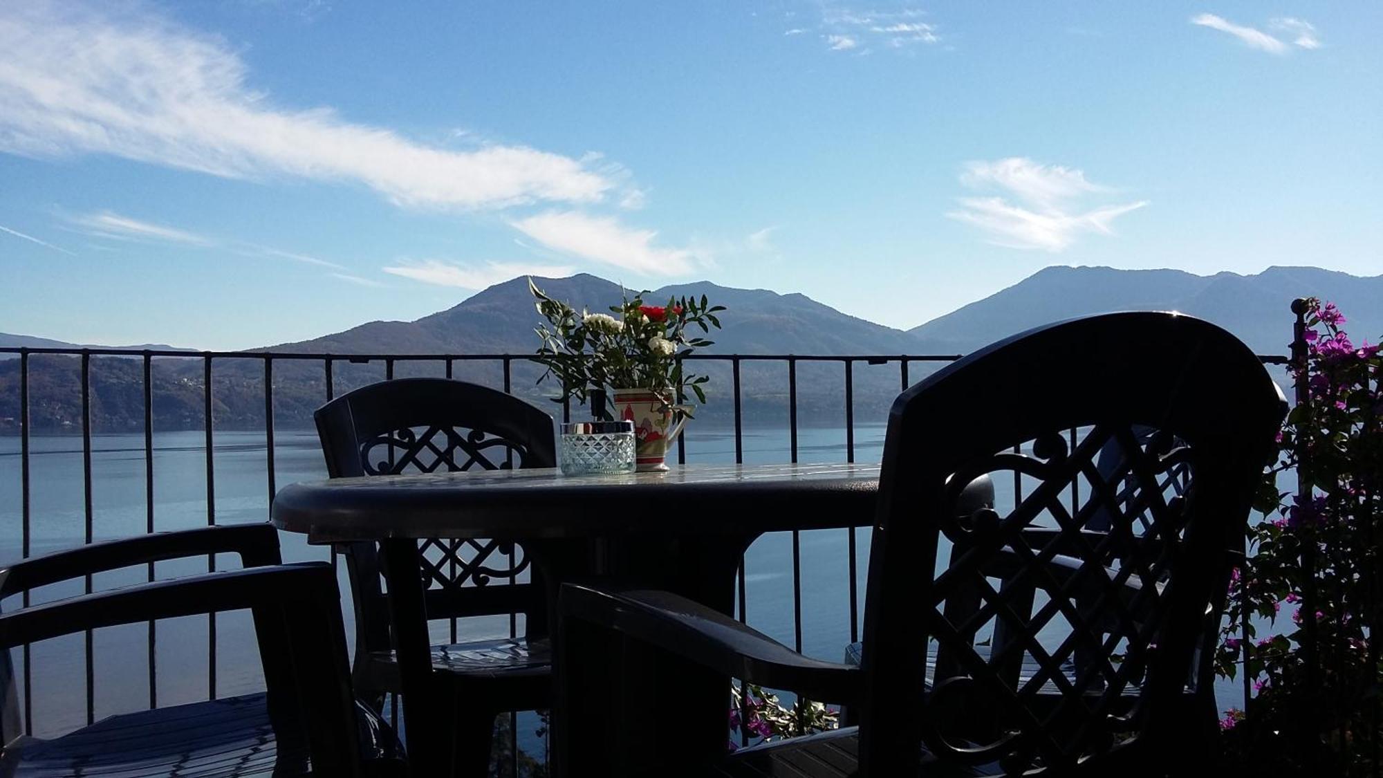 Casale Fe-Wo - Appartamenti Con Vista Lago Cannero Riviera Ngoại thất bức ảnh