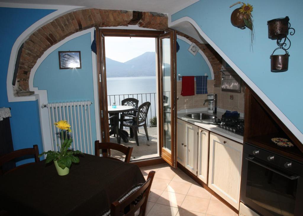 Casale Fe-Wo - Appartamenti Con Vista Lago Cannero Riviera Phòng bức ảnh