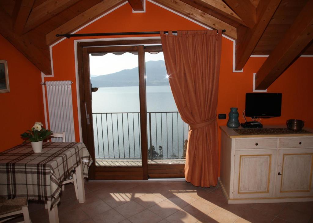 Casale Fe-Wo - Appartamenti Con Vista Lago Cannero Riviera Phòng bức ảnh